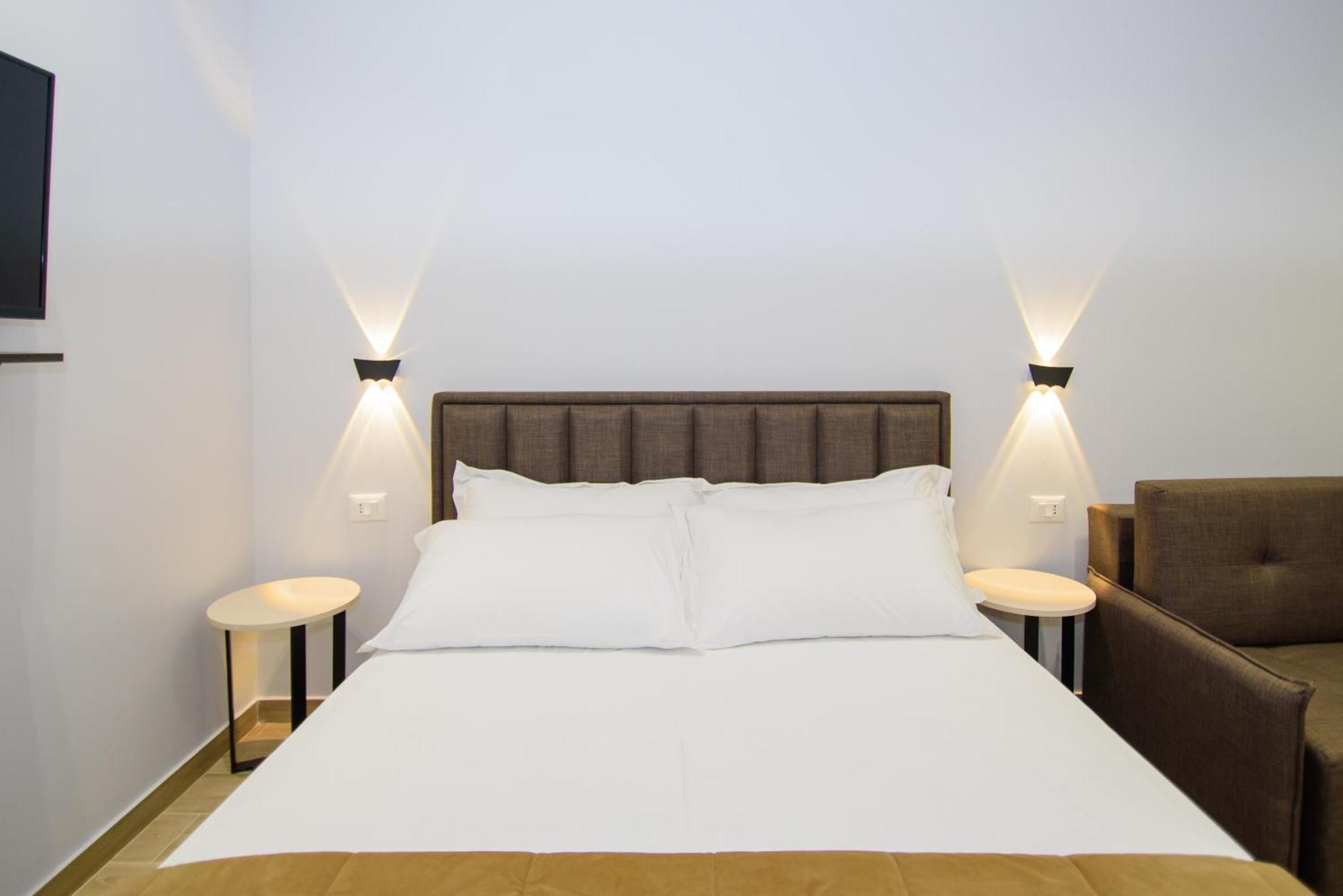 Palm Side Hotel Vlore Room photo